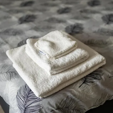 Free Private Parking & Quiet 2br Apartment *