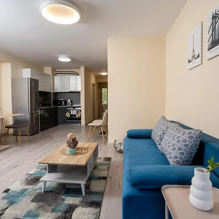 Apartment Free Private Parking & Quiet 2br