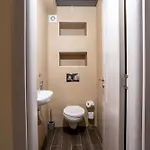 Free Private Parking & Quiet 2br *