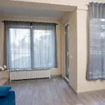 דירה Free Private Parking & Quiet 2br *