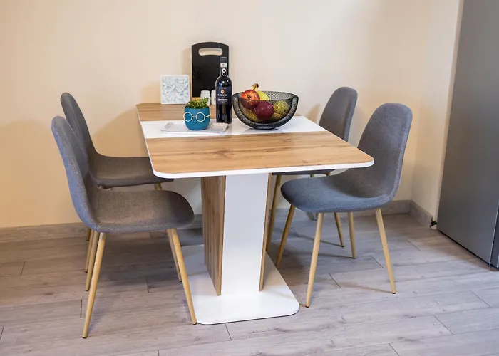 & Quiet 2br With Free Private Parking * София