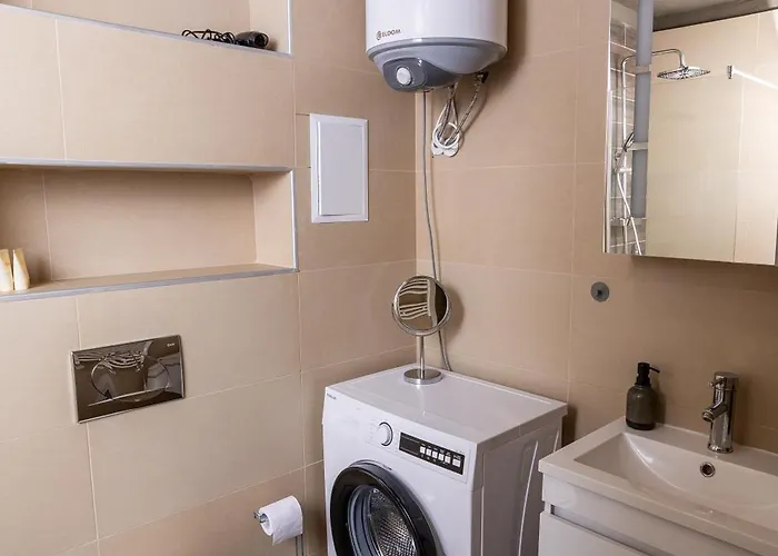 & Quiet 2br With Free Private Parking София