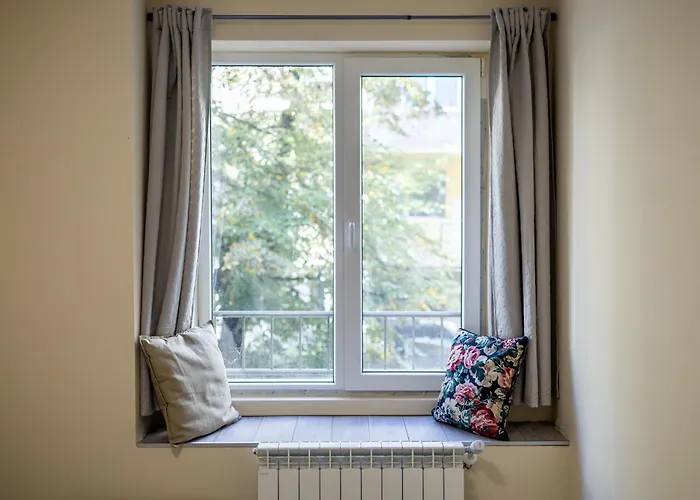 & Quiet 2br With Free Private Parking Apartmán *